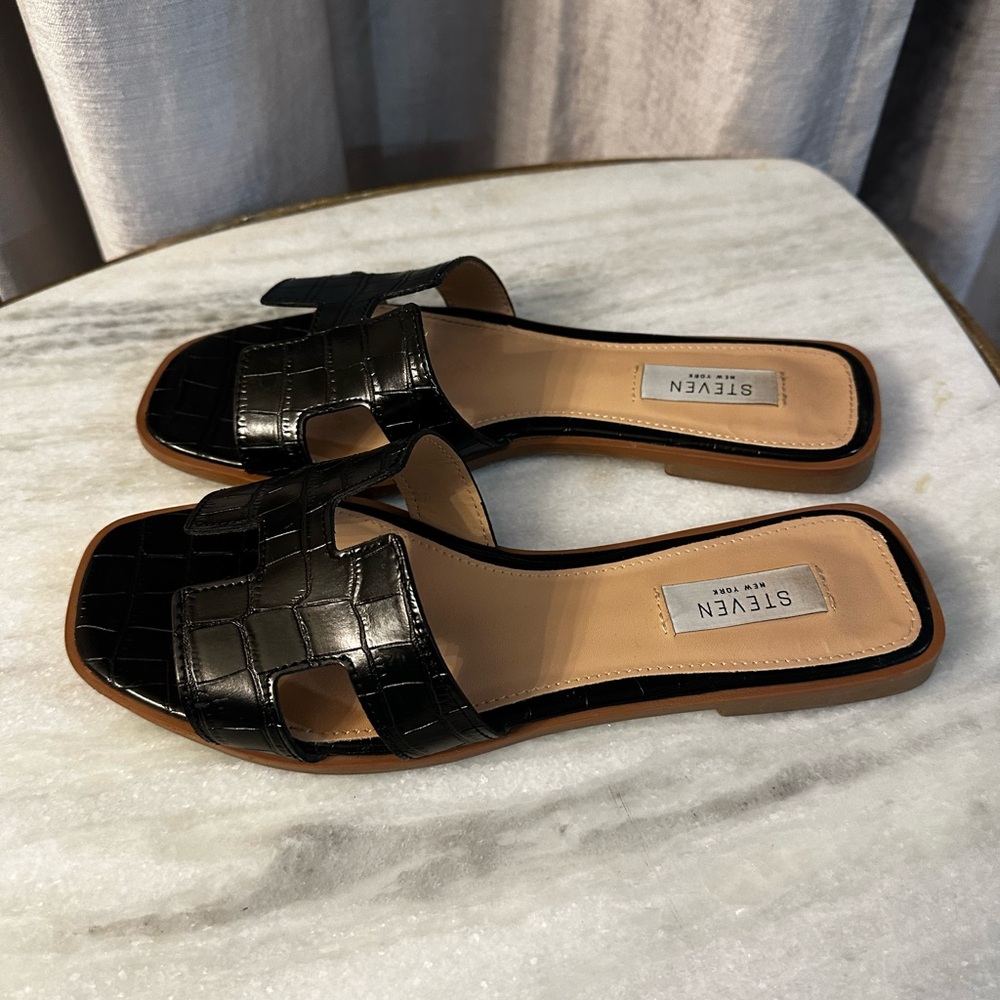 Steven By Steve Madden Black Croc-Embossed Slide Sandal - Picture 3 of 7